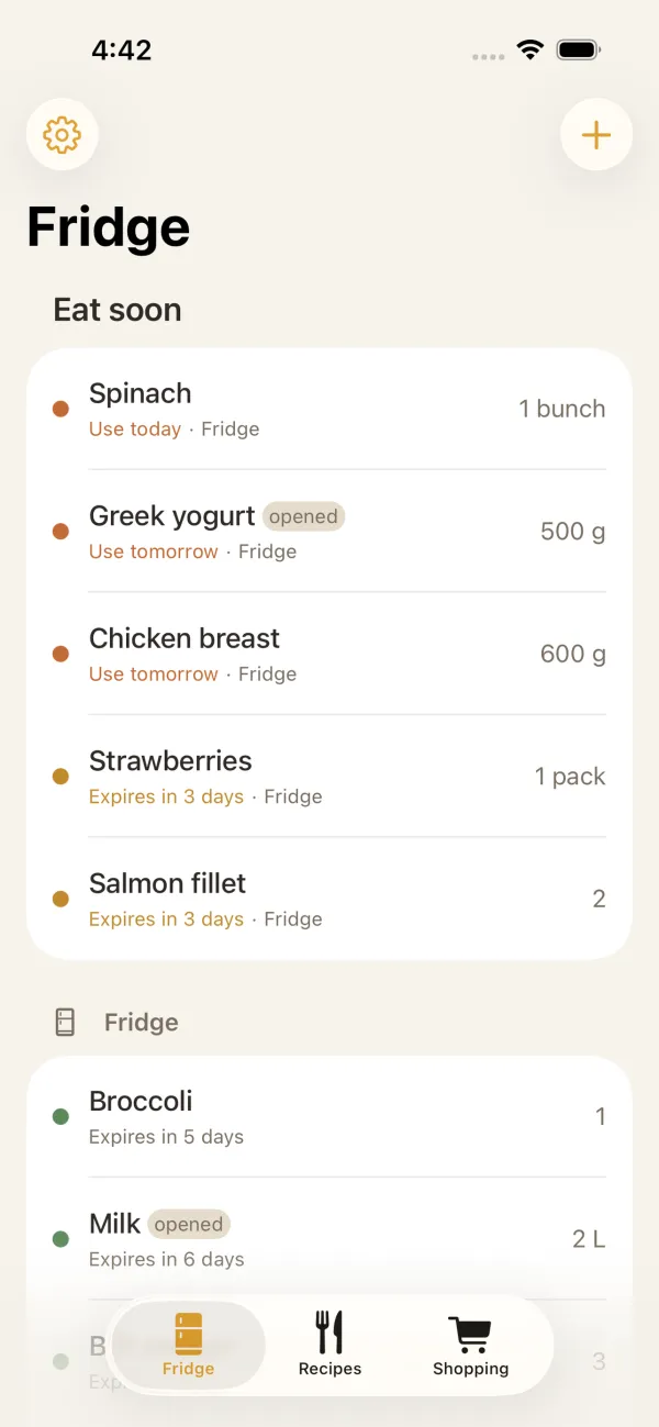 MonFrigo's Fridge tab, with the foods to eat soon at the top